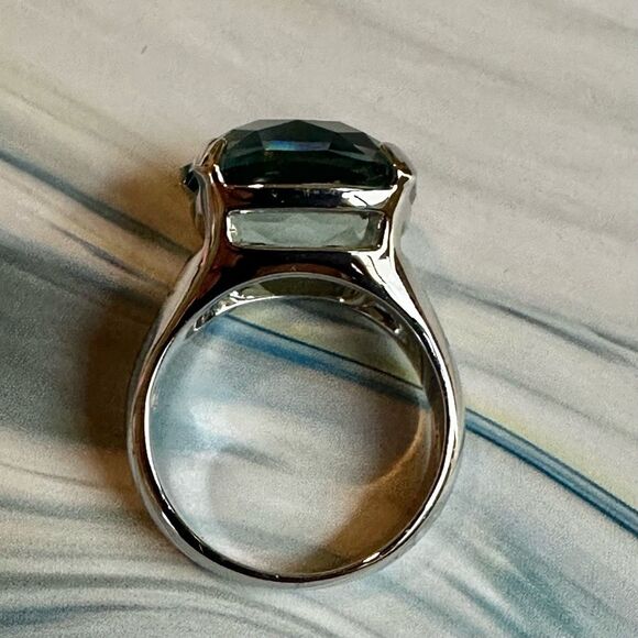 Swarovski Aqua Blue Crystal Chunky Ring (Swan Mark) – Retired - Picture 11 of 12